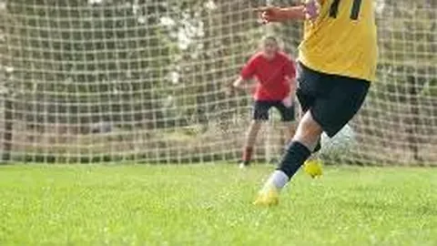 沙特联赛连霸势头强劲，但优势略显不足！新月的强势对决，能否再创碾压奇迹？